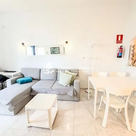 Skol Apartament *